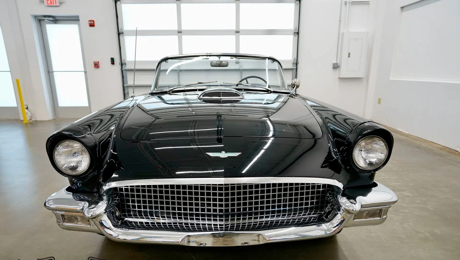 1957 Ford Thunderbird